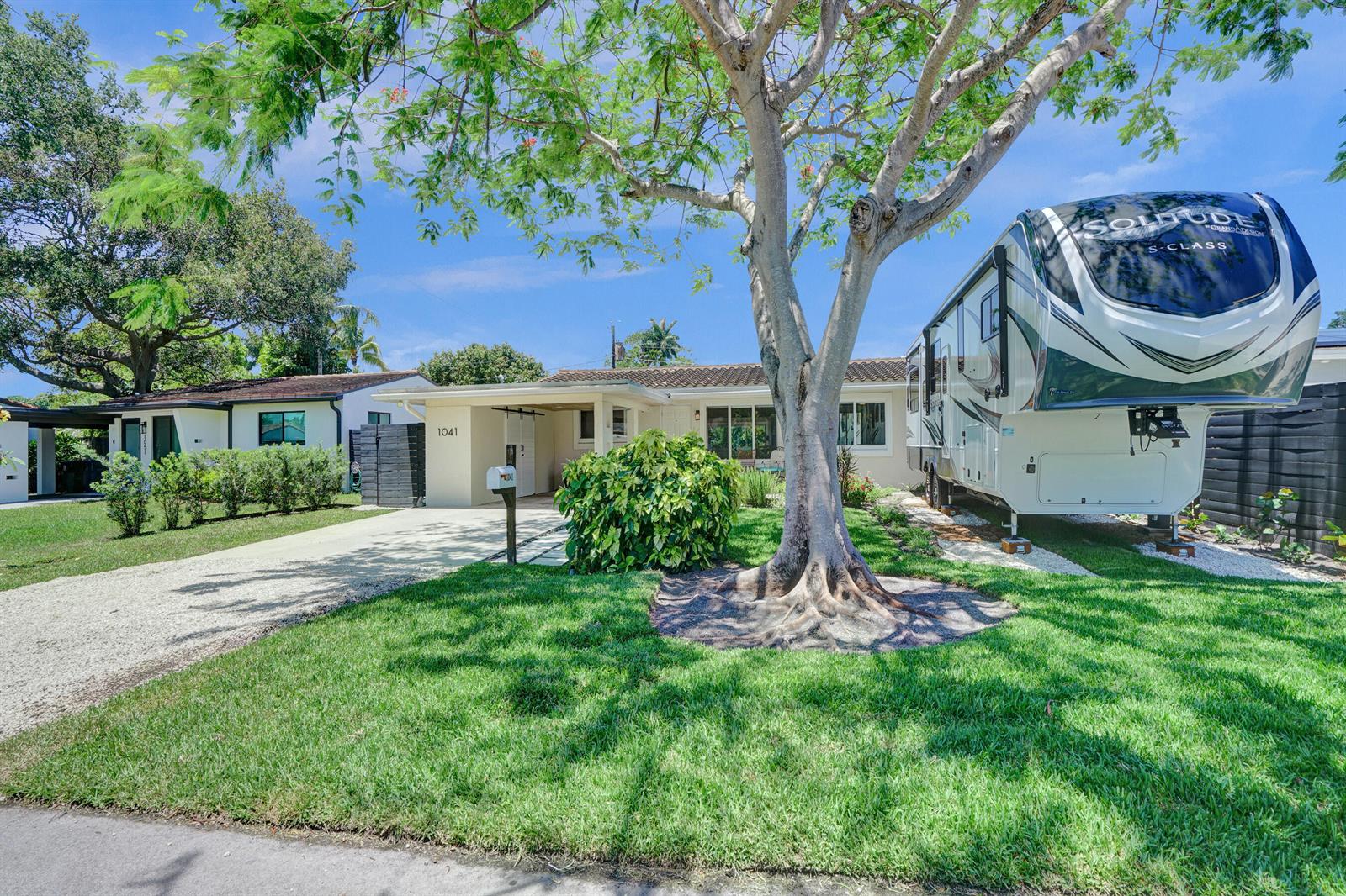 1041 SW 32nd Street, Fort Lauderdale FL 33315