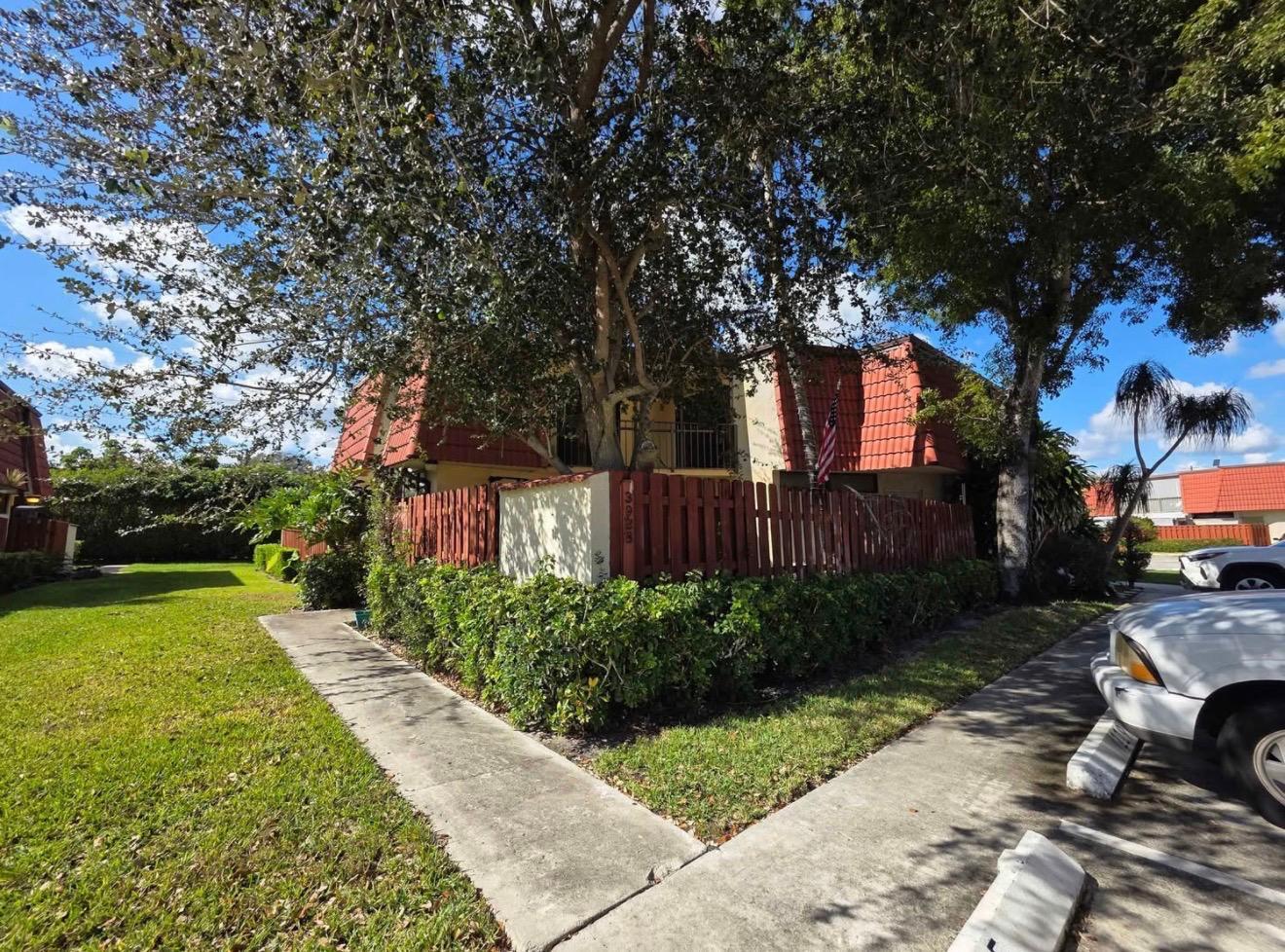 3928 Victoria Drive, West Palm Beach FL 33406