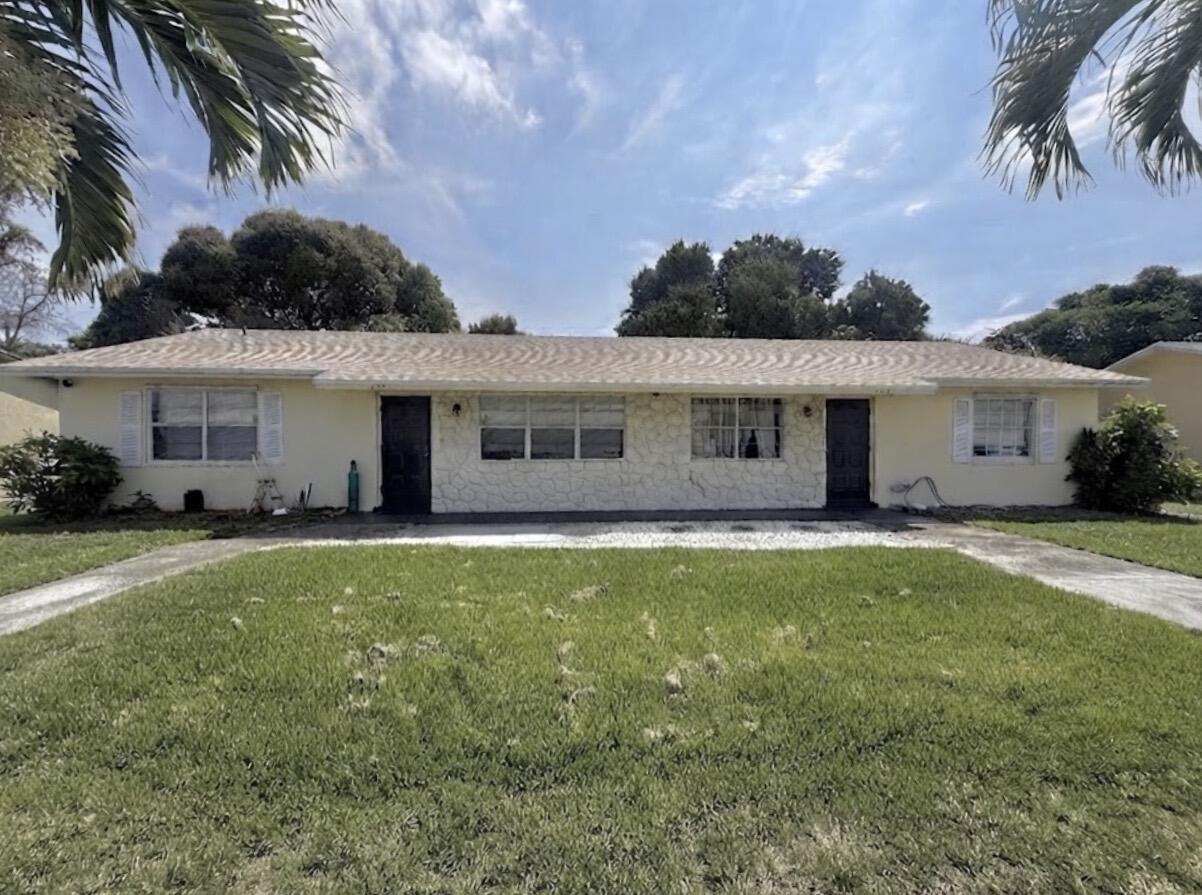 3830 ROAN Court E, West Palm Beach FL 33403
