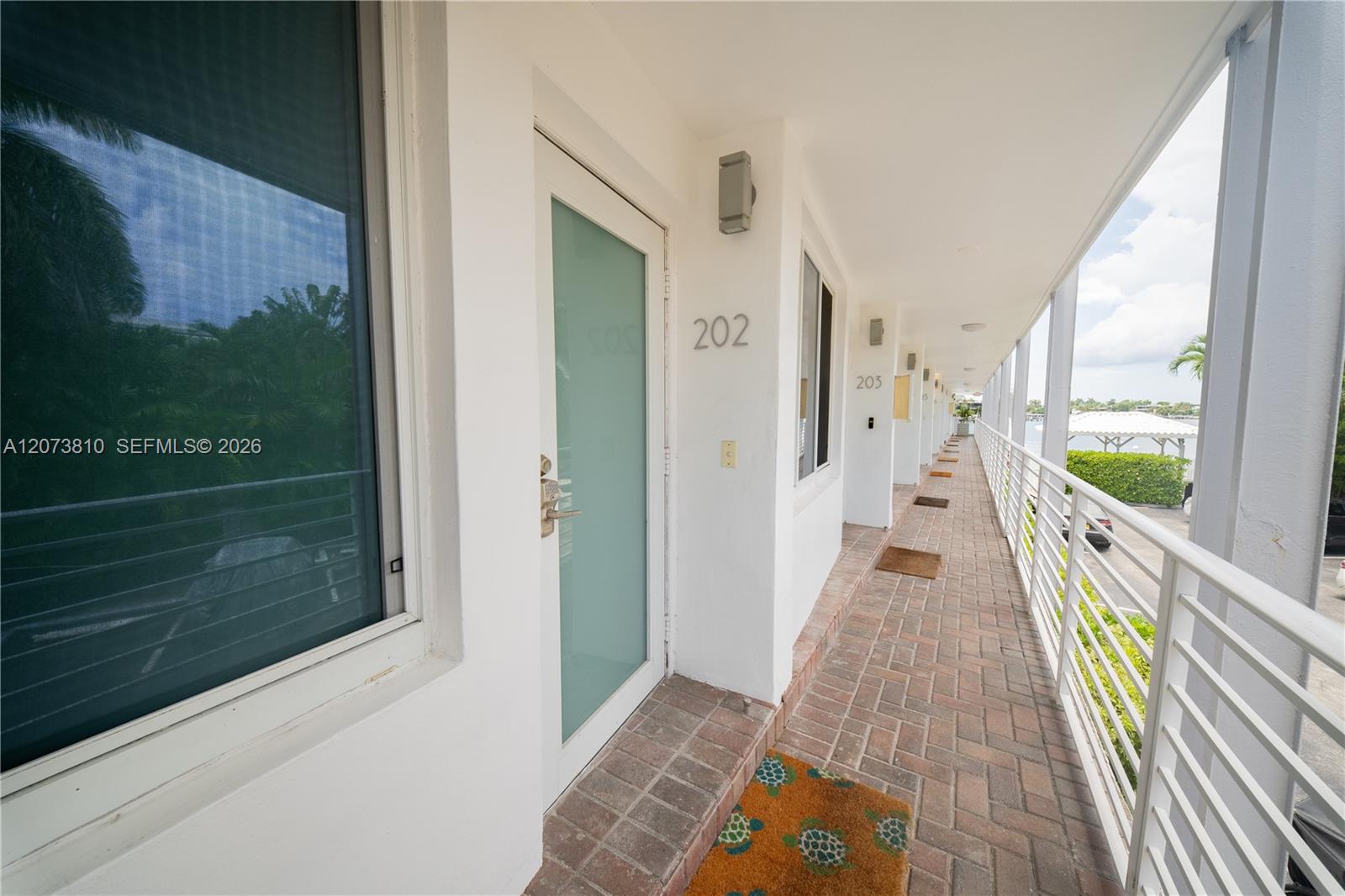 405 N Hibiscus Dr # 202 — Photo 3
