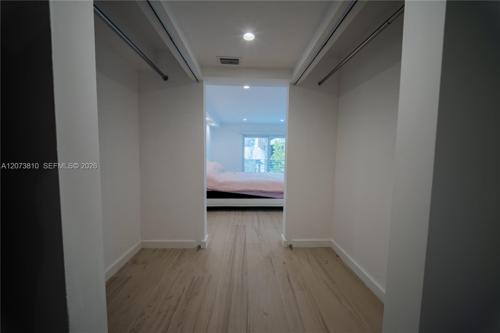 405 N Hibiscus Dr # 202 — Photo 4