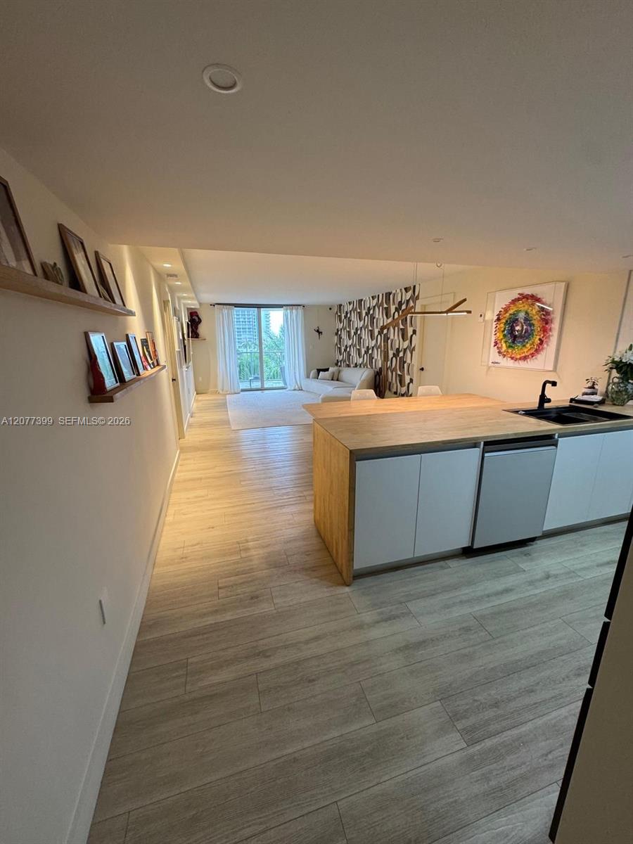 210 Sea View Dr # 608 — Photo 4