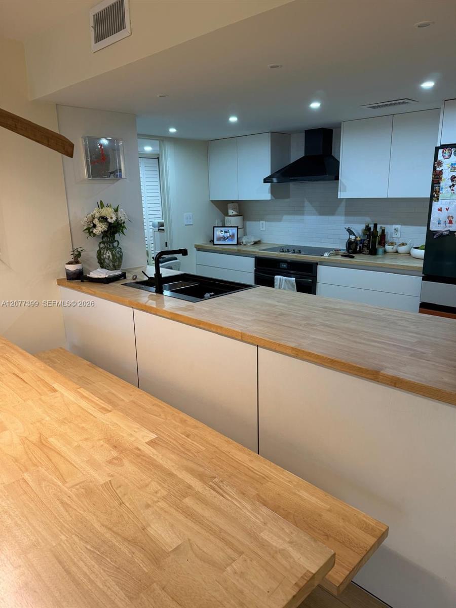 210 Sea View Dr # 608 — Photo 5