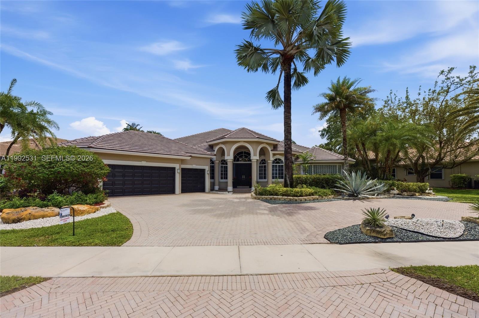 2488 Provence Cir, Weston FL 33327
