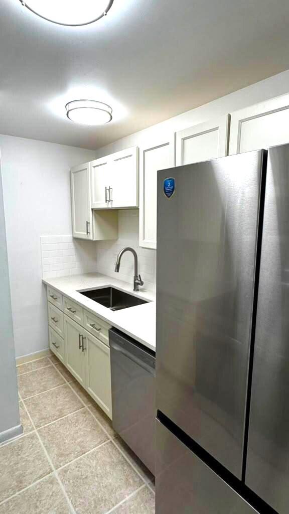 1020 CRYSTAL LAKE Drive # 103 — Photo 4