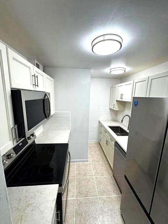 1020 CRYSTAL LAKE Drive # 103 — Photo 2