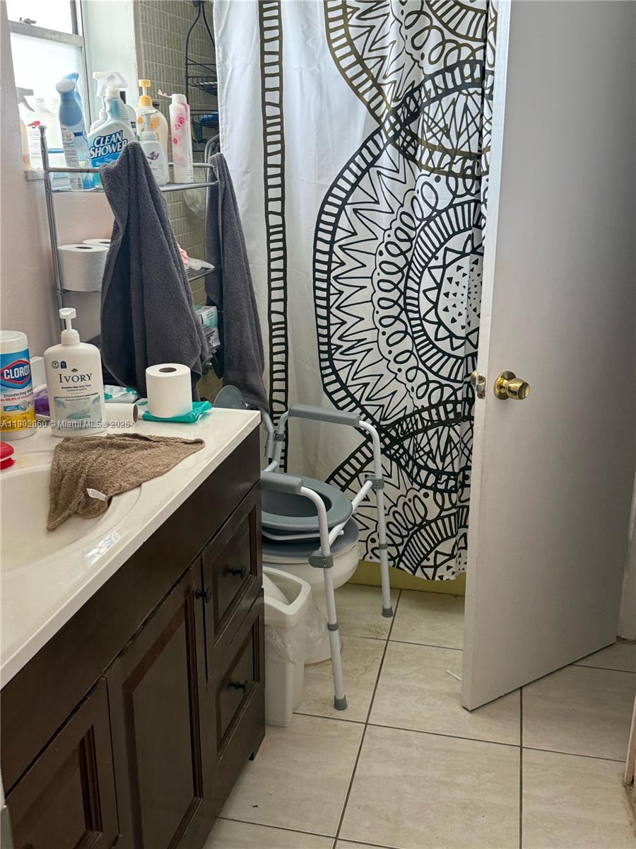 18555 NE 14th Ave # 715 — Photo 5