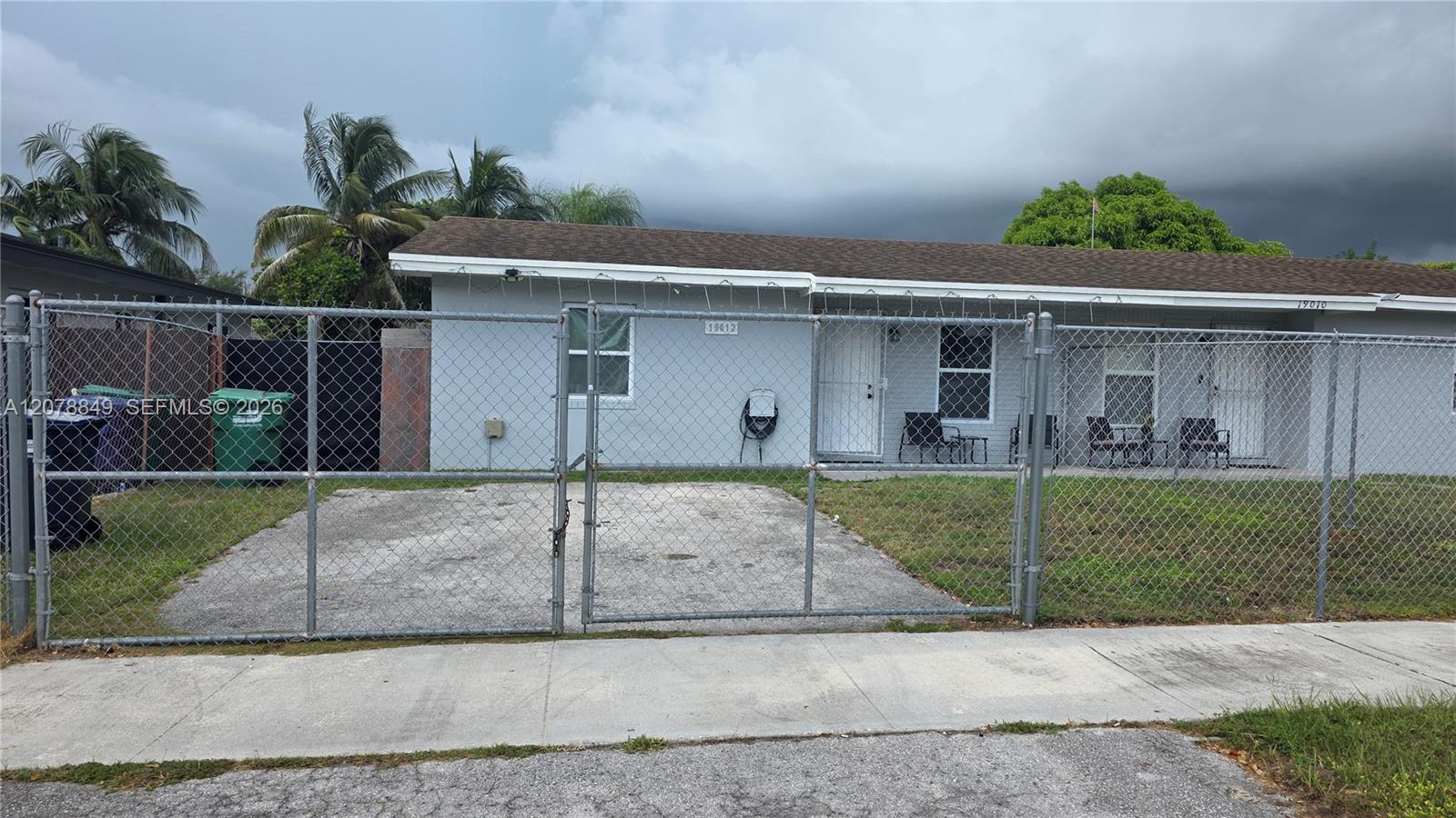 19012 SW 113th Pl # 2 — Photo 4