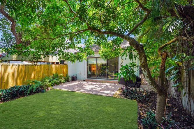 2869 W Trade Ave View 12