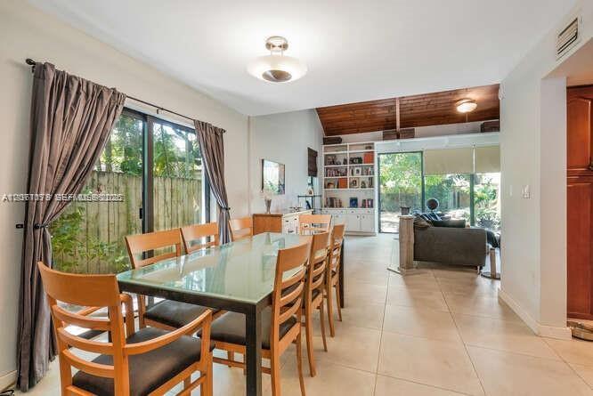2869 W Trade Ave View 6