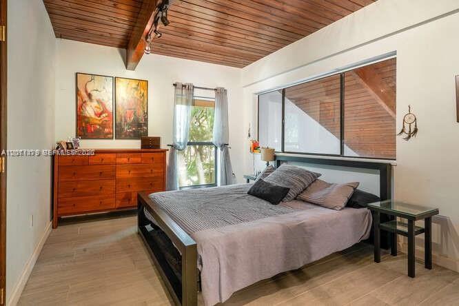 2869 W Trade Ave View 8