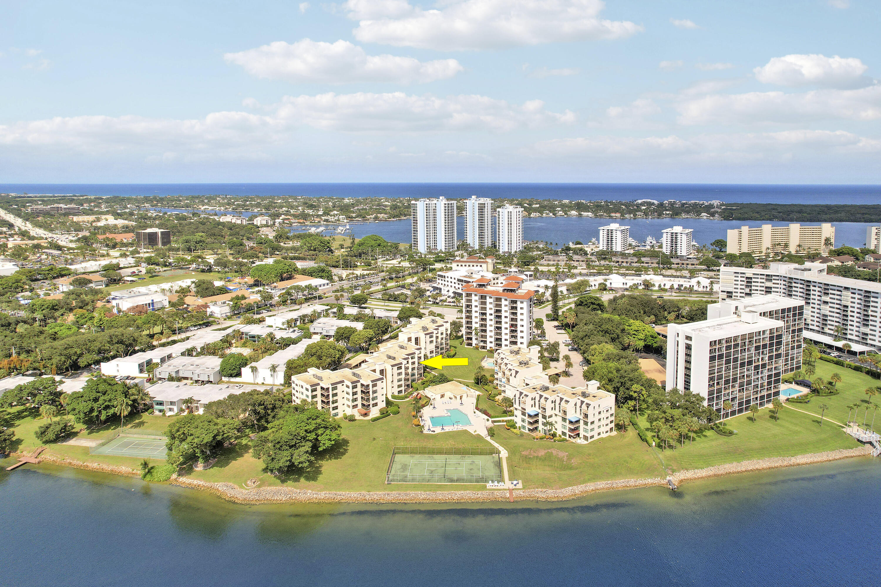 372 Golfview Road # 403, North Palm Beach FL 33408