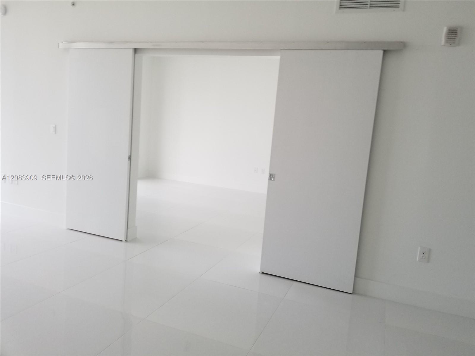 1010 Brickell Ave # 2308 — Photo 2