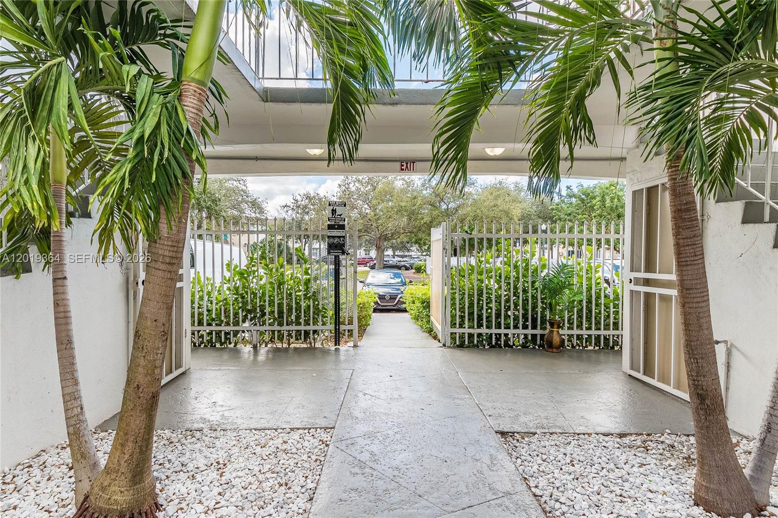 6905 Rue Vendome # 8, Miami Beach FL 33141