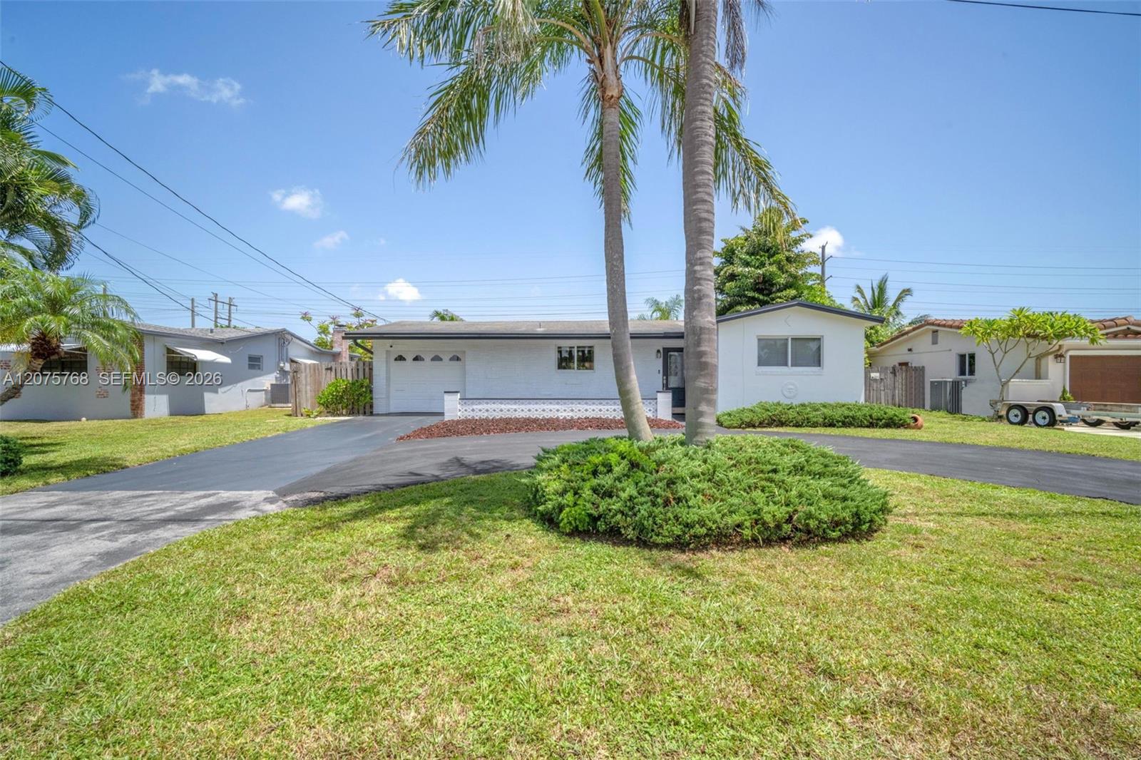 4448 SW 37th Ave — Photo 3