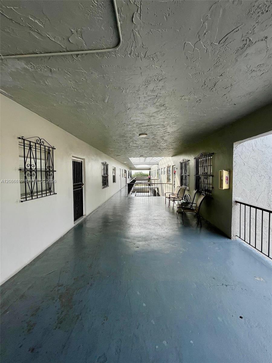 1035 W 77th St # 412 — Photo 3