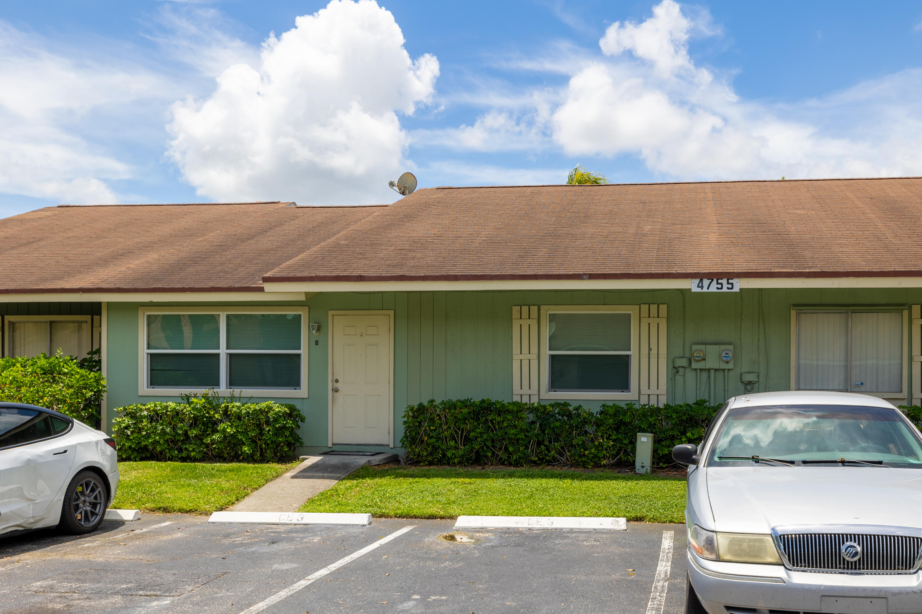 4755 ORLEANS Court # B, West Palm Beach FL 33415