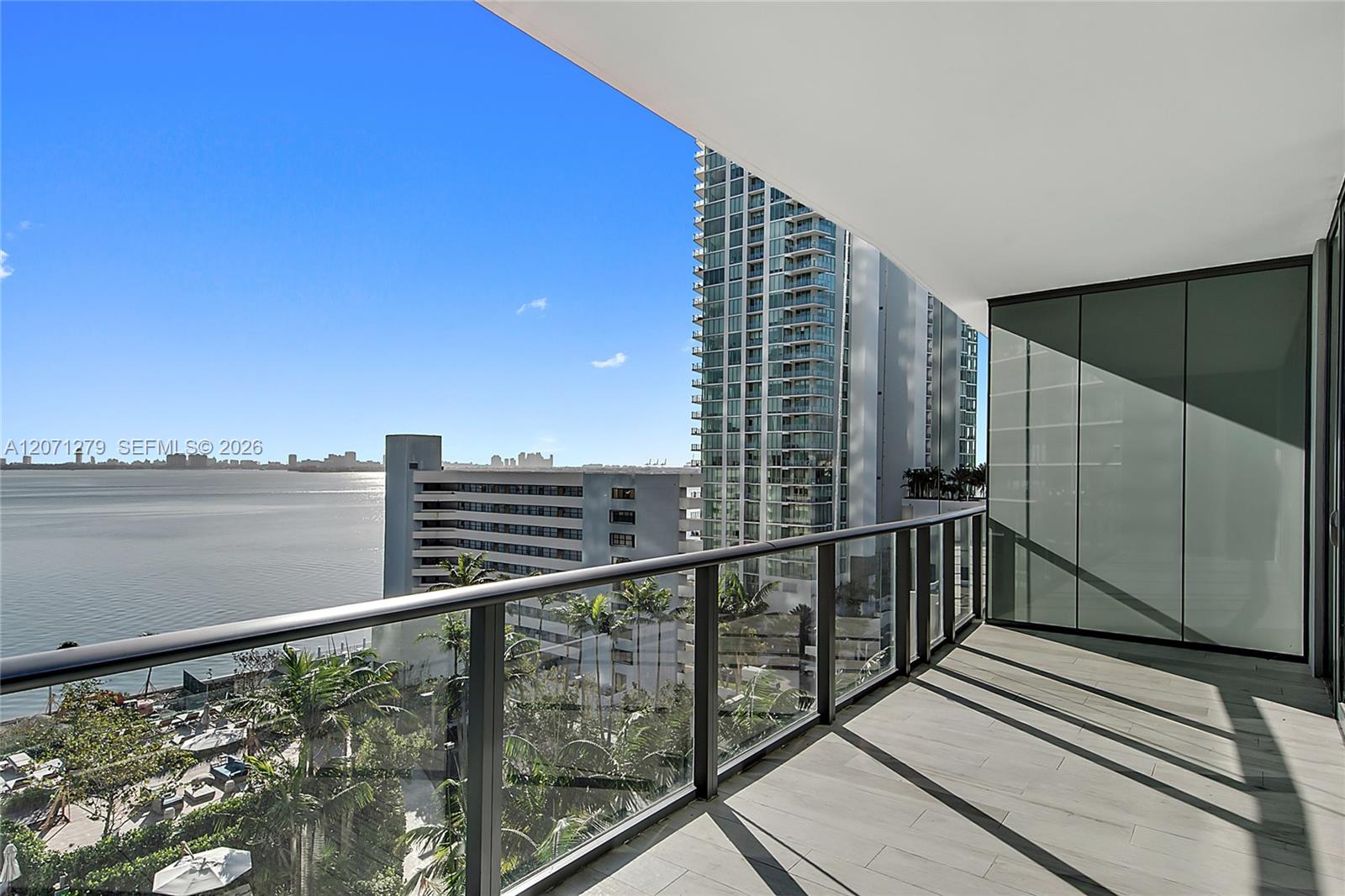 480 NE 31st St # 904 View 13