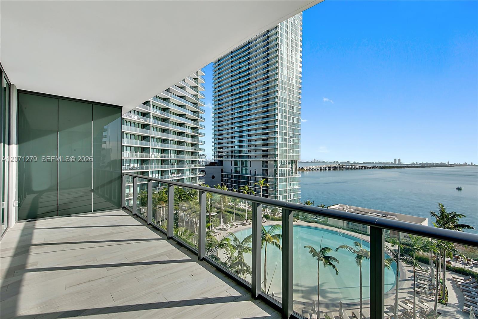 480 NE 31st St # 904 View 14