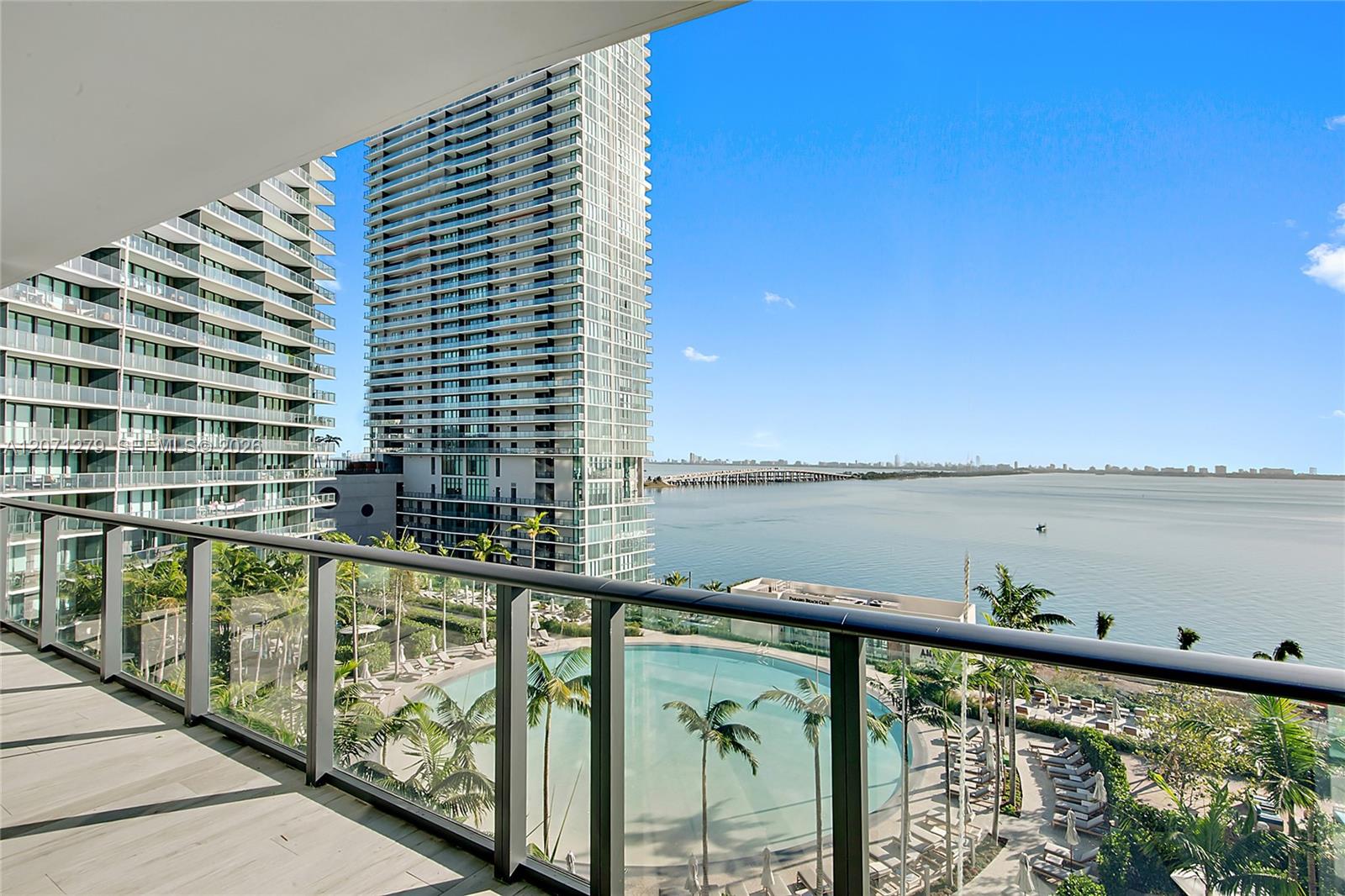 480 NE 31st St # 904 View 15