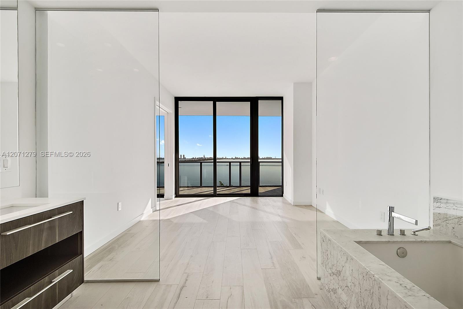 480 NE 31st St # 904 View 7