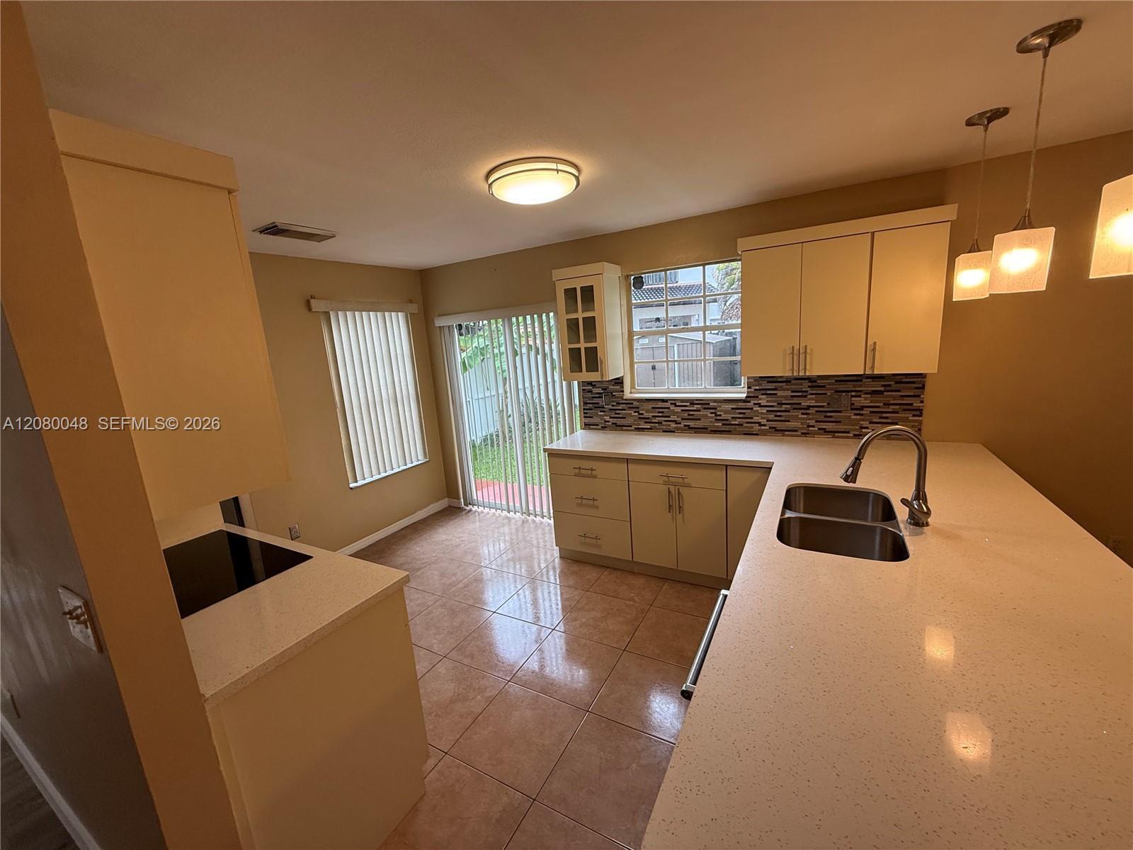 15345 SW 63rd Ter — Photo 5