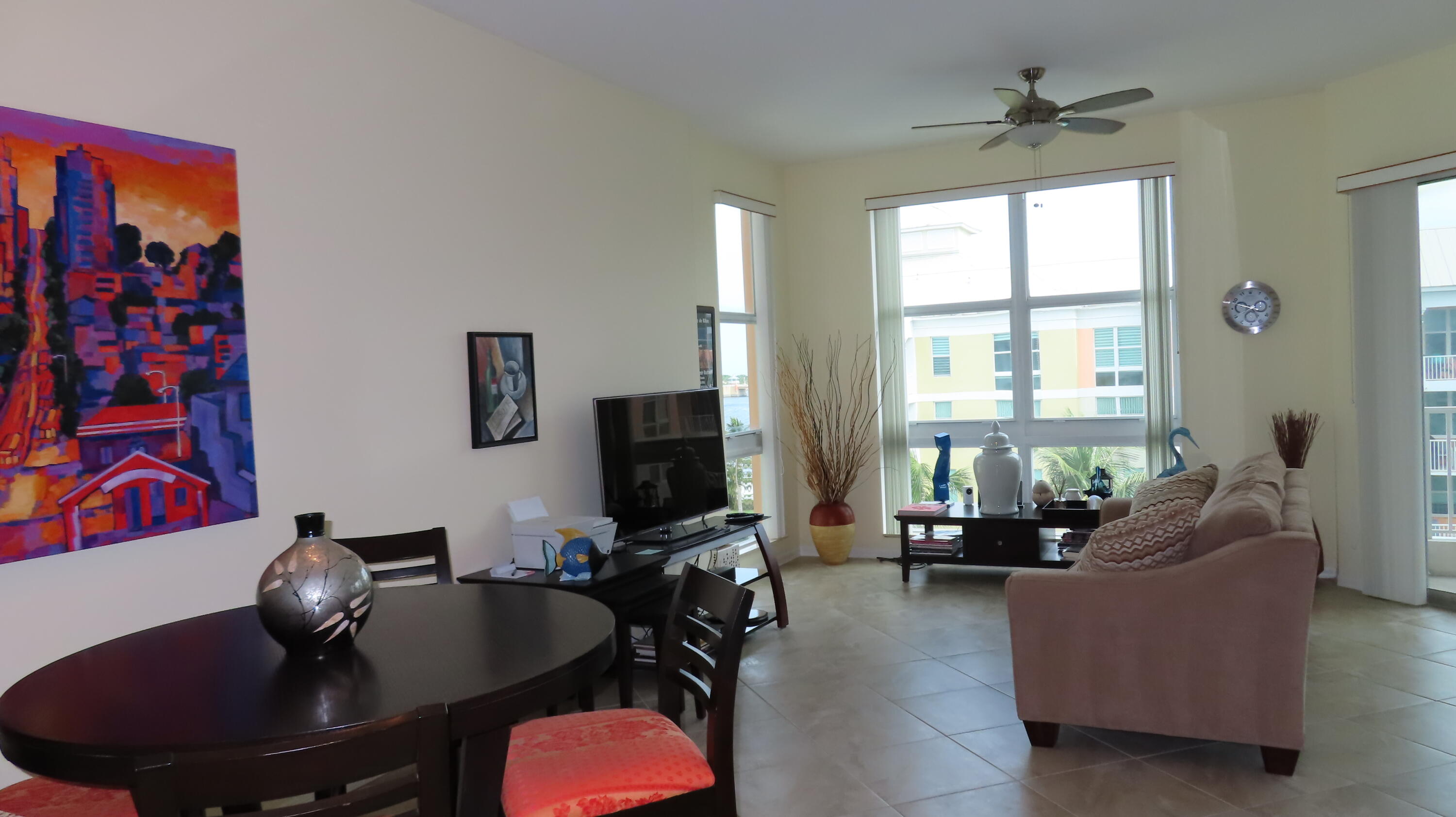 806 E WINDWARD Way # 604 — Photo 4