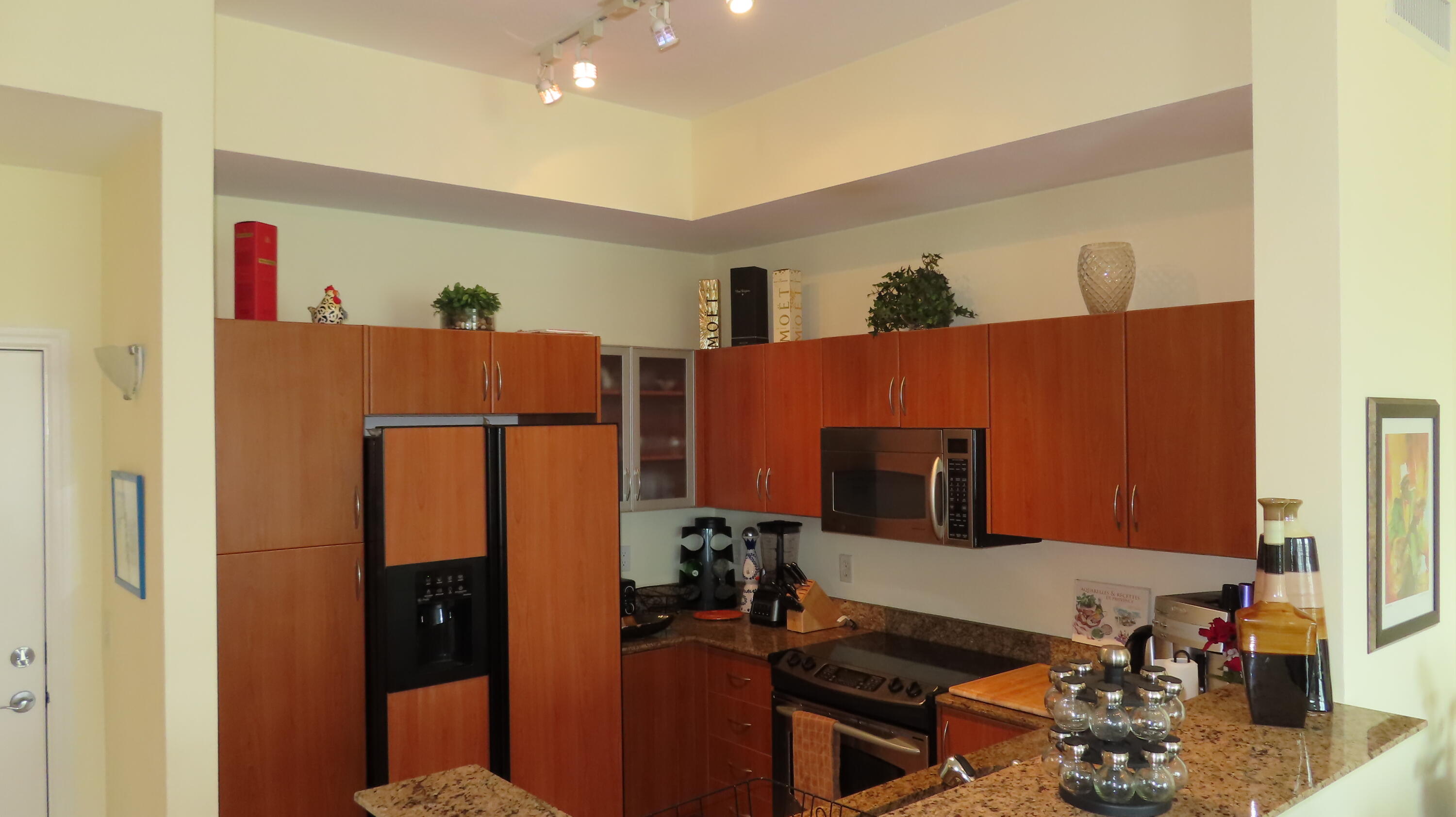 806 E WINDWARD Way # 604 — Photo 5