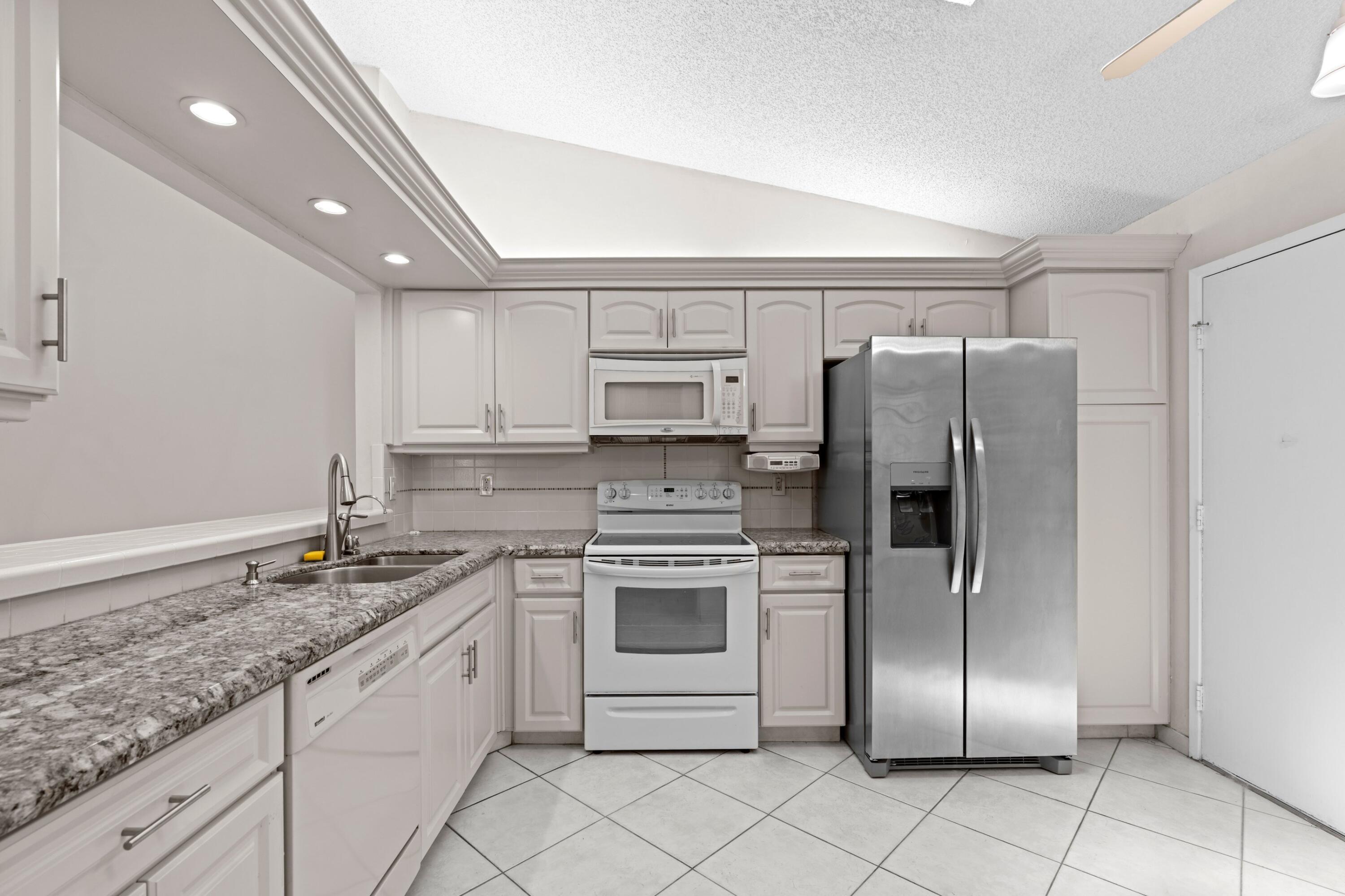 10044 Andrea Lane # A, Boynton Beach FL 33437
