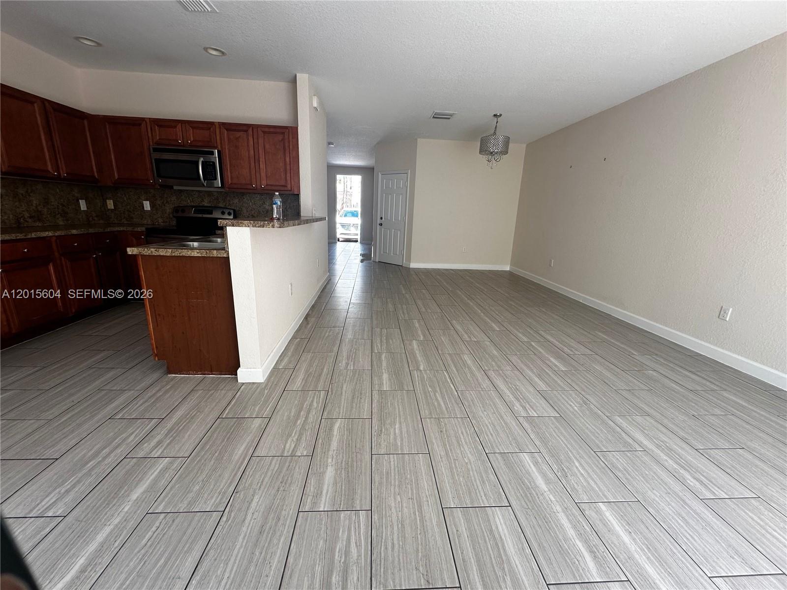 1036 NE 208th St # 1036 — Photo 4
