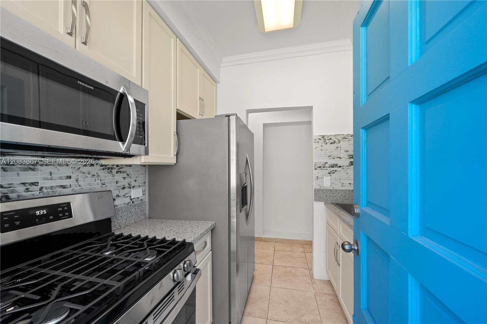 4720 Pine Tree Dr # 6 — Photo 3