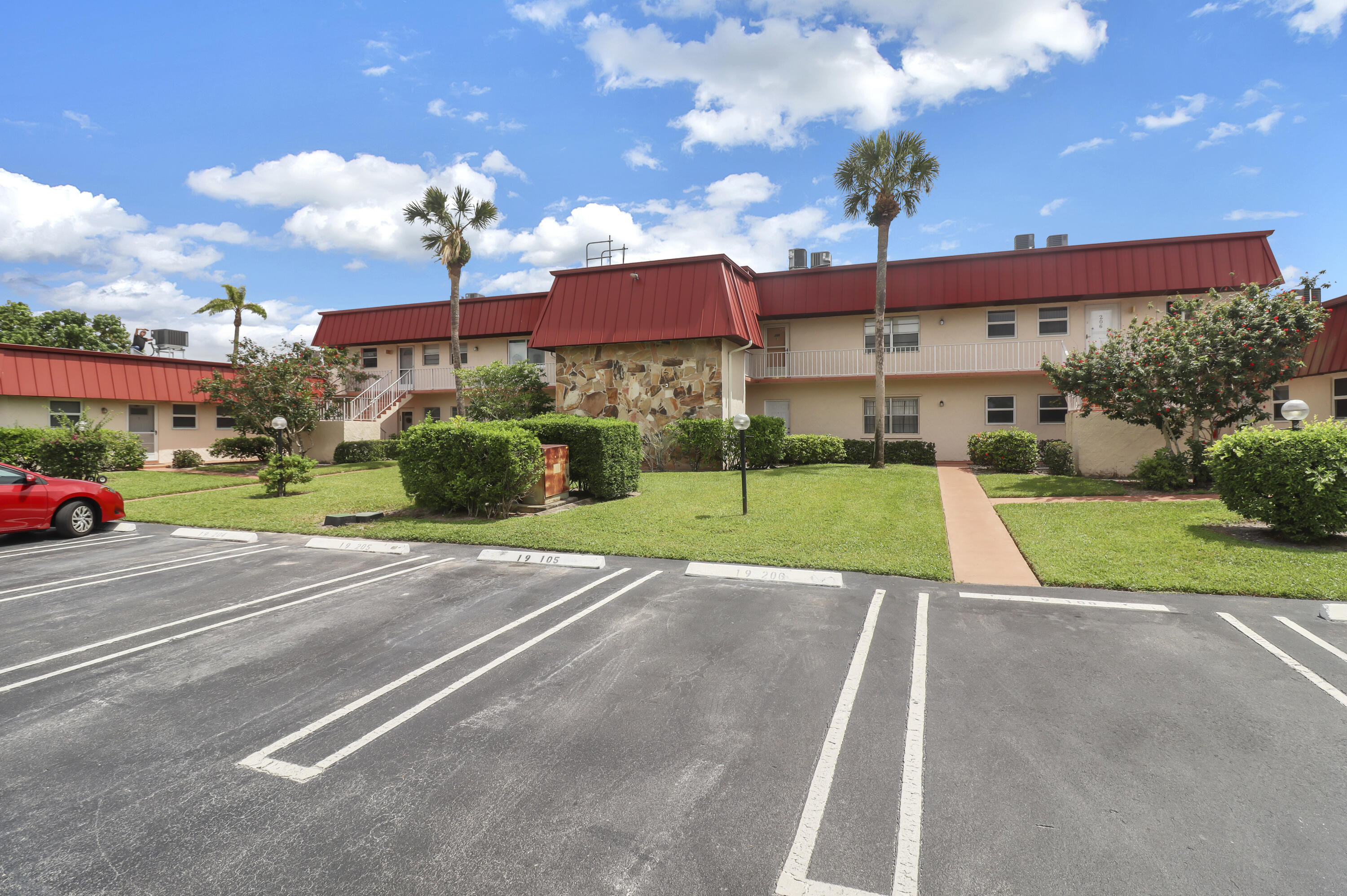12016 Greenway Circle S # 204, Royal Palm Beach FL 33411