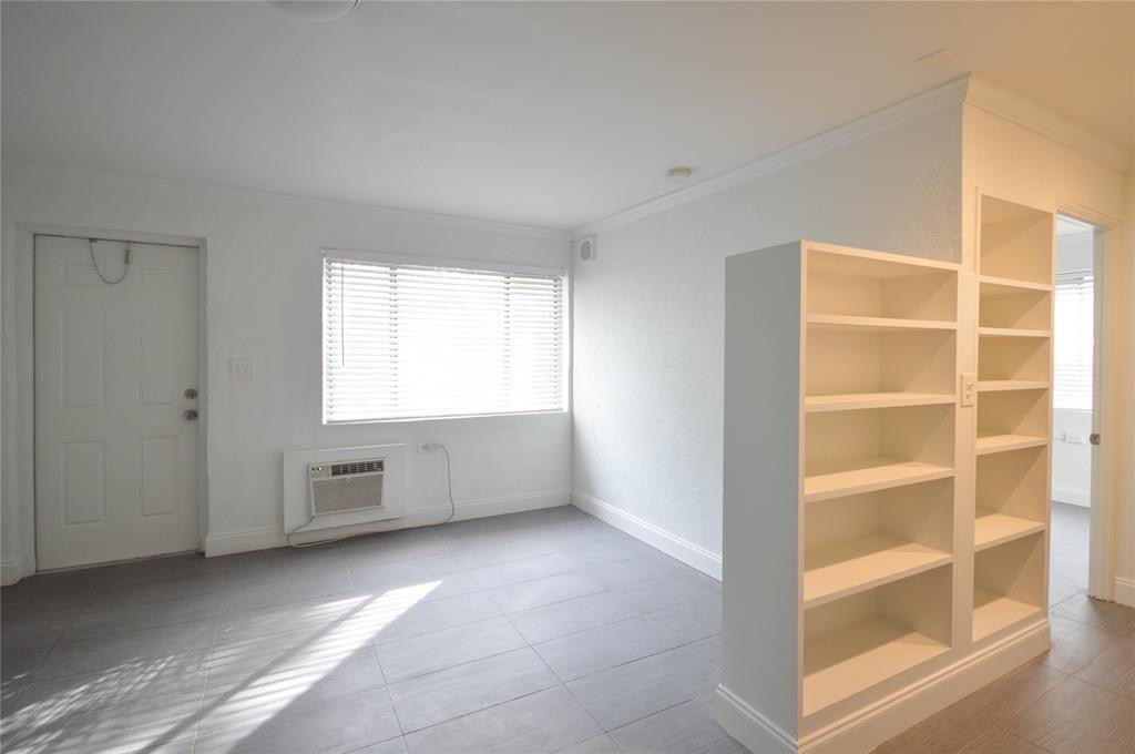 835 NE 15TH Avenue # 5 — Photo 5