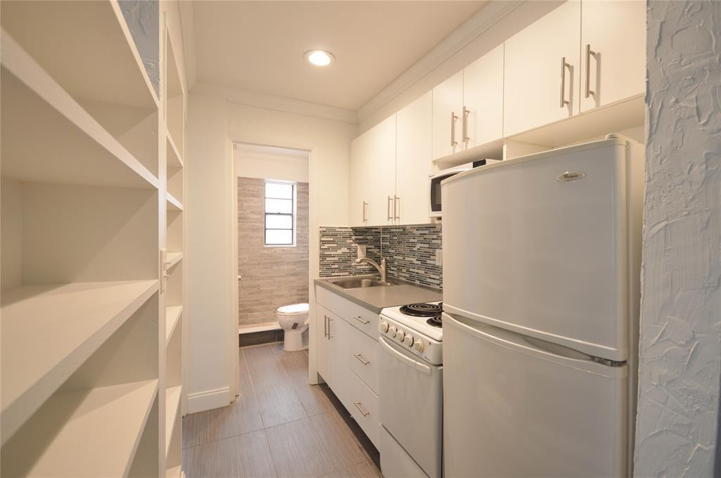 835 NE 15TH Avenue # 5 — Photo 2