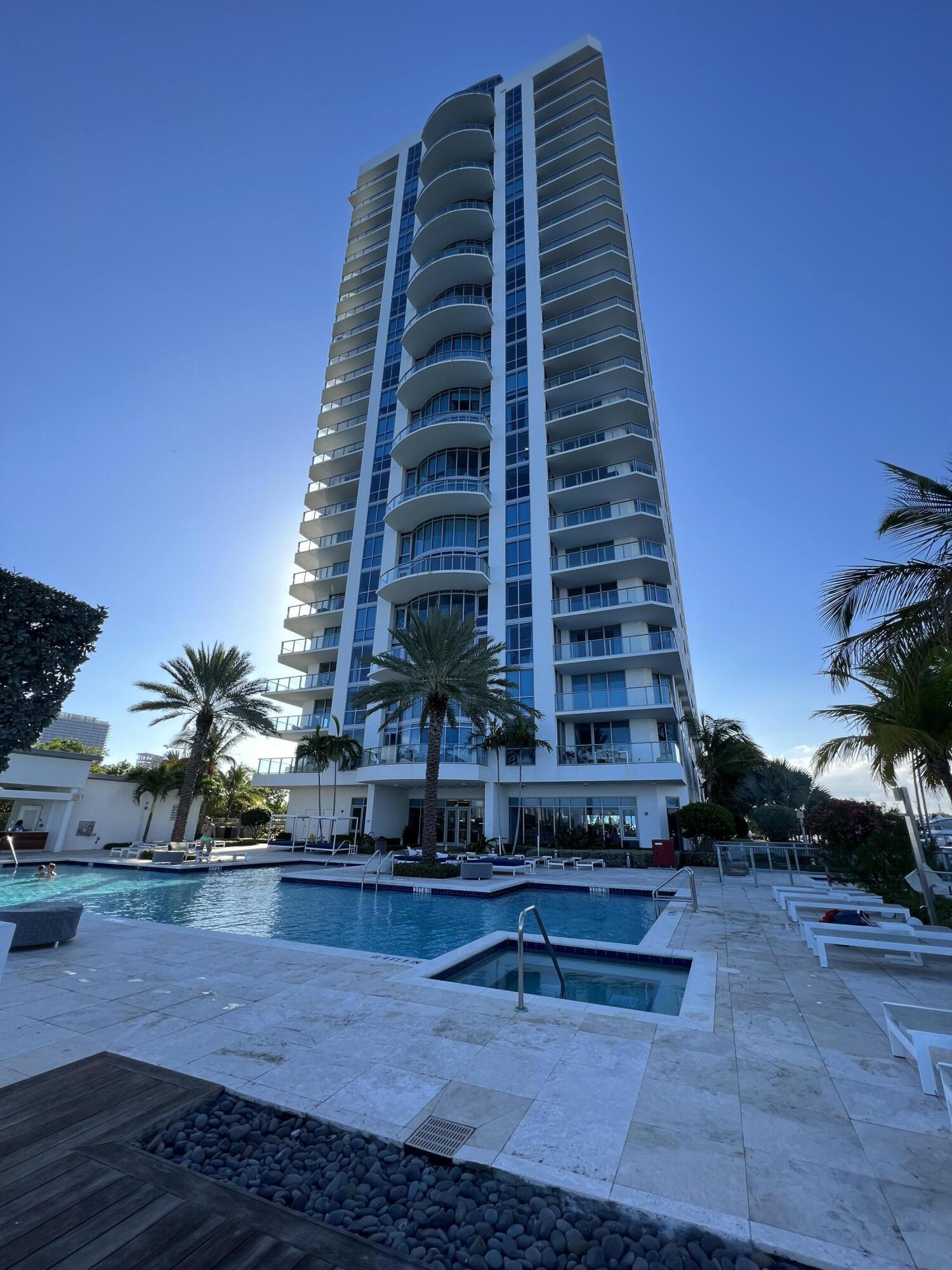 17111 BISCAYNE Boulevard # 1903 — Photo 4