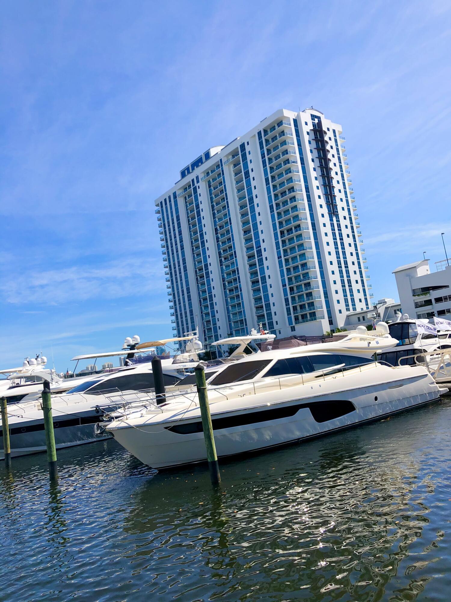 17111 BISCAYNE Boulevard # 1903 — Photo 3
