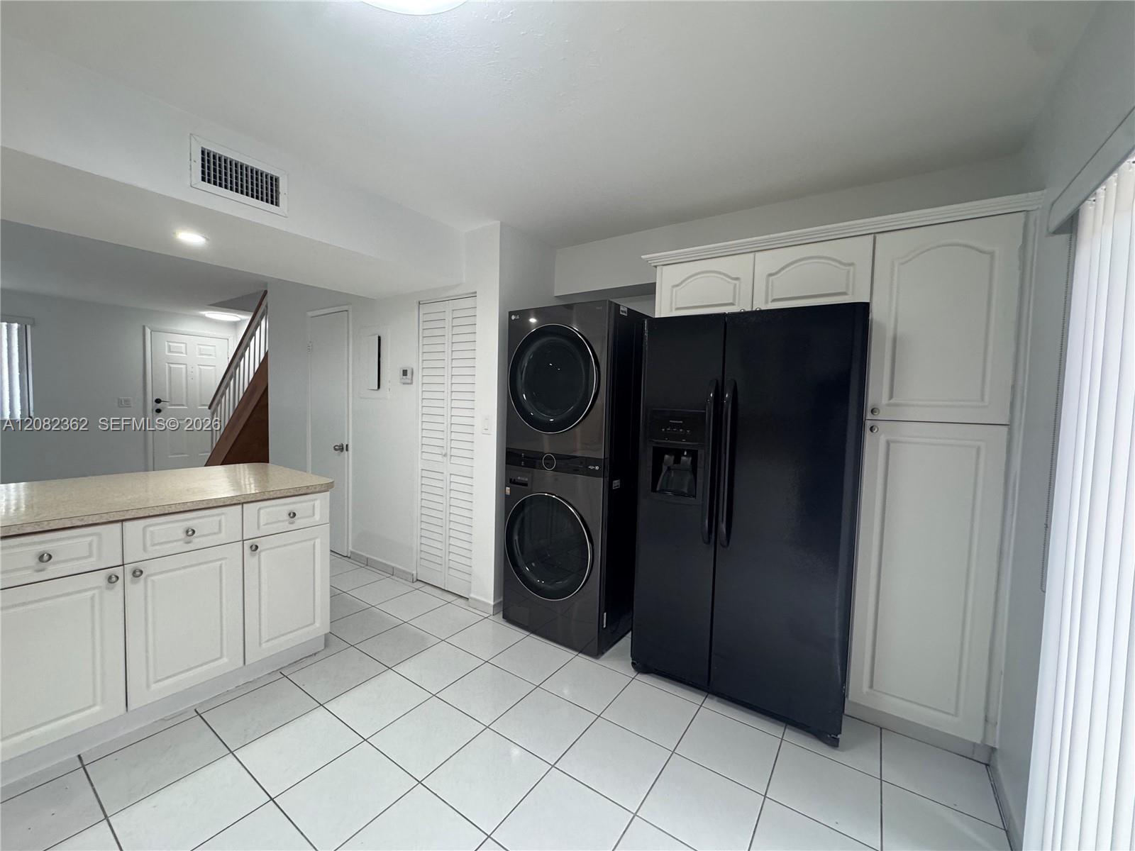 1907 SW 107th Ave # 807 — Photo 3