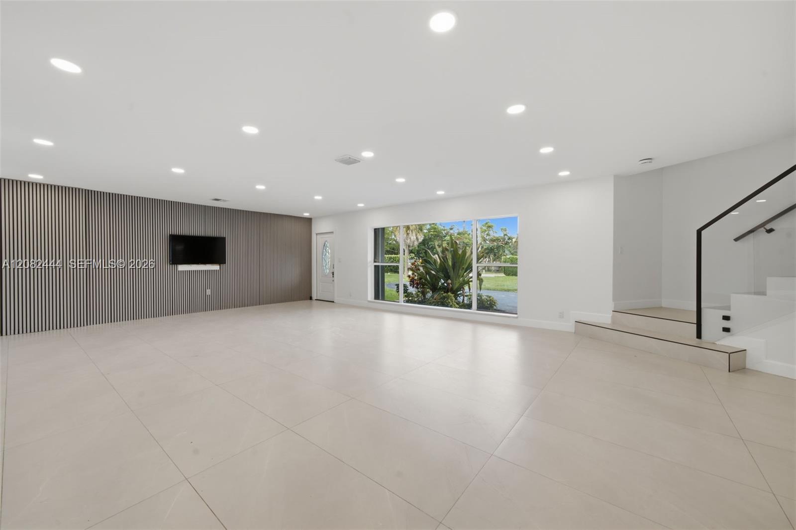 6700 E Tropical Way — Photo 4