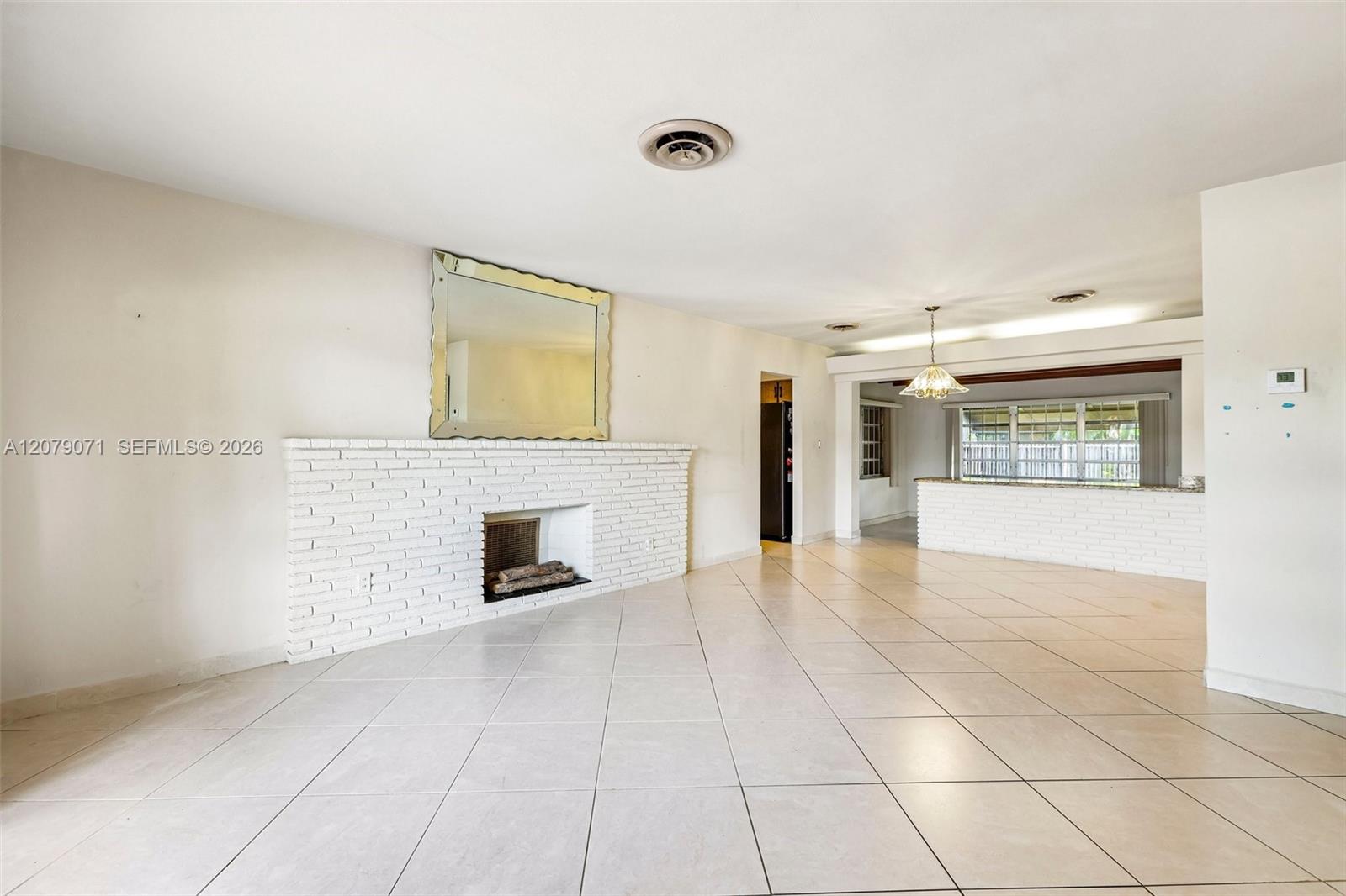 3121 Hollywood Blvd — Photo 5