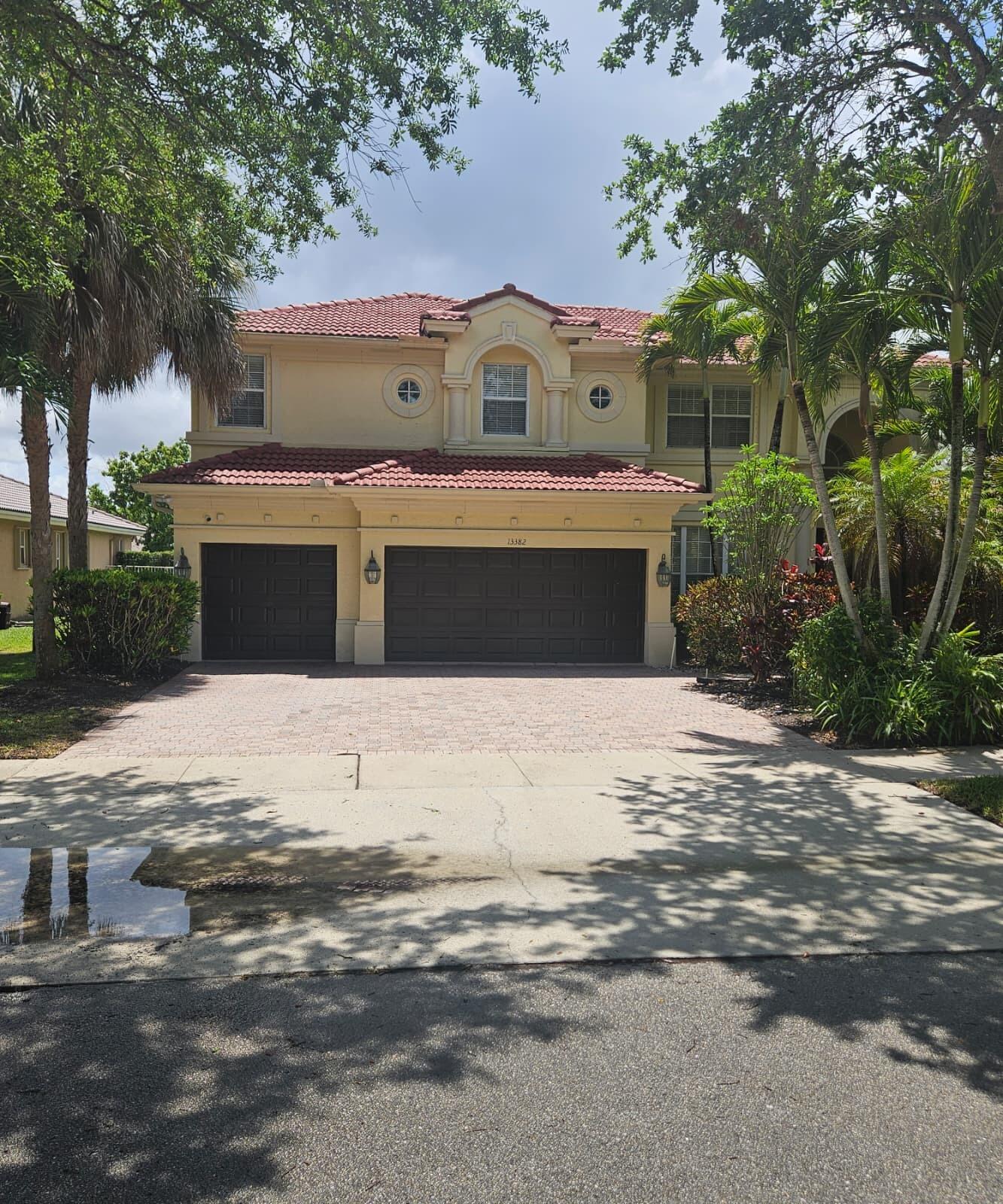 13382 Lakepointe Circle, Cooper City FL 33330