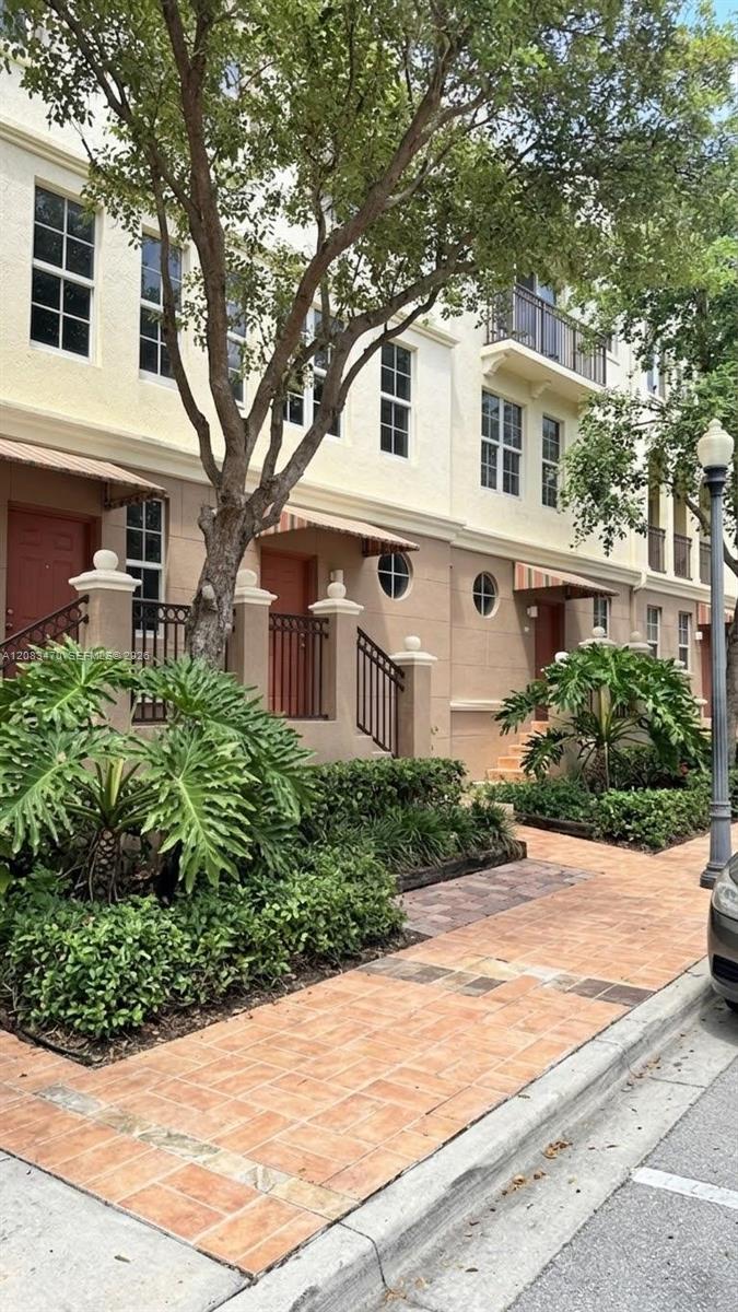 3232 SW 22nd Ter # 113, Miami FL 33145