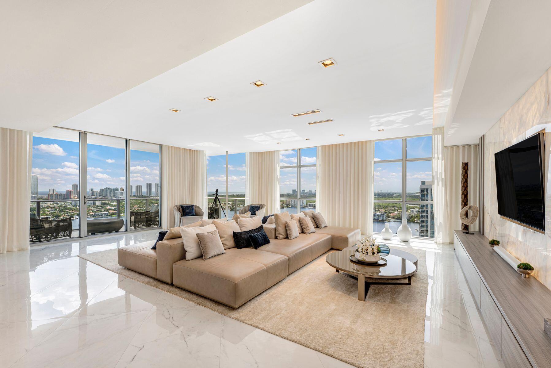 17301 Biscayne Boulevard # 7, North Miami Beach FL 33160