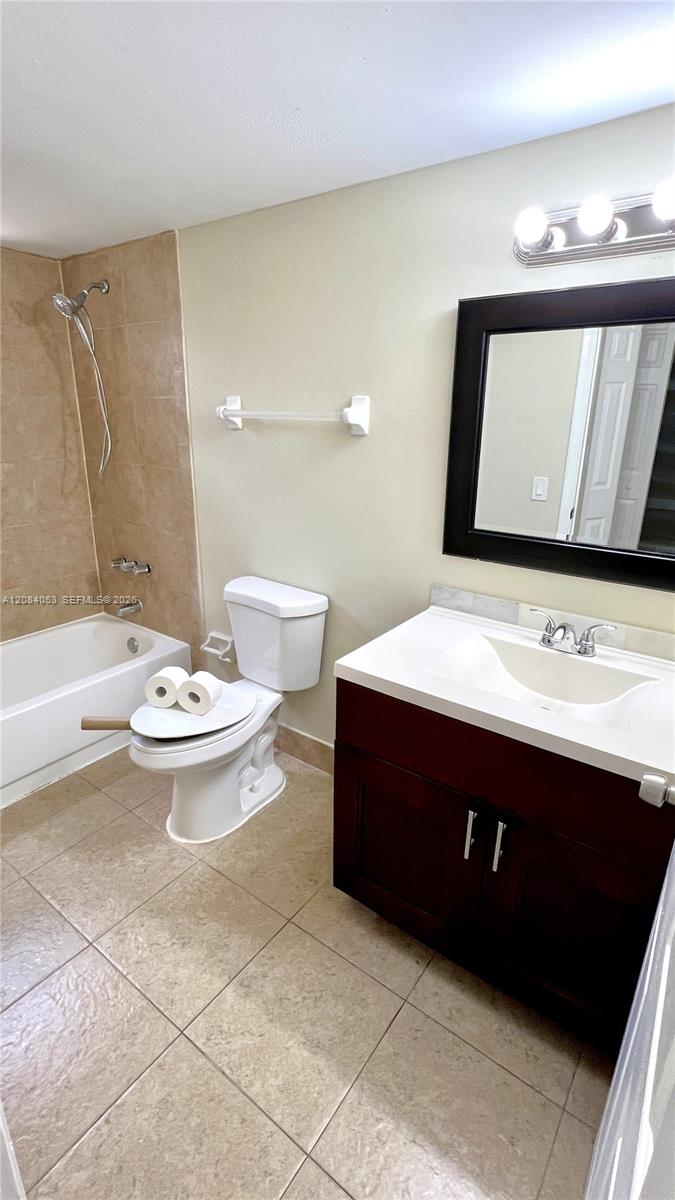 686 NW 114th Ave # 101 — Photo 4