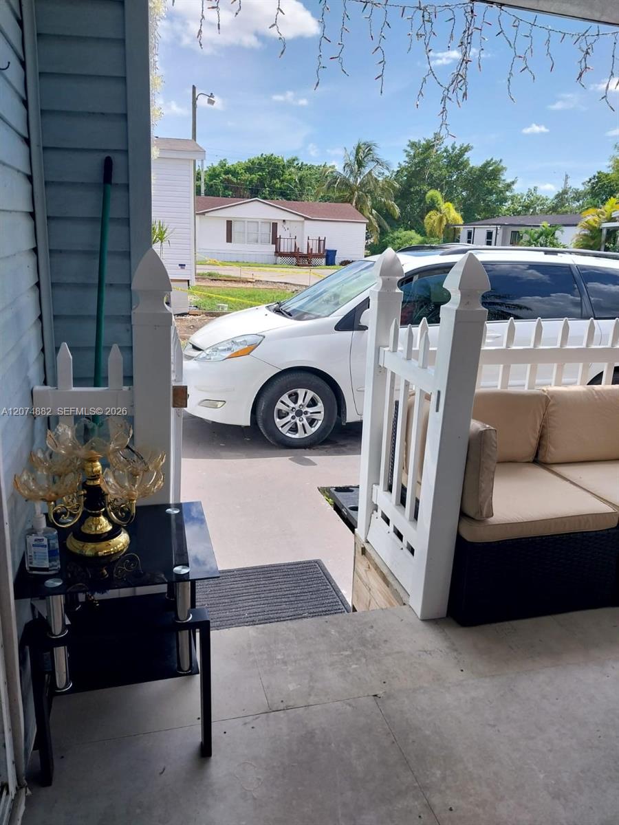 19800 SW 180th Ave   lot#392 — Photo 4