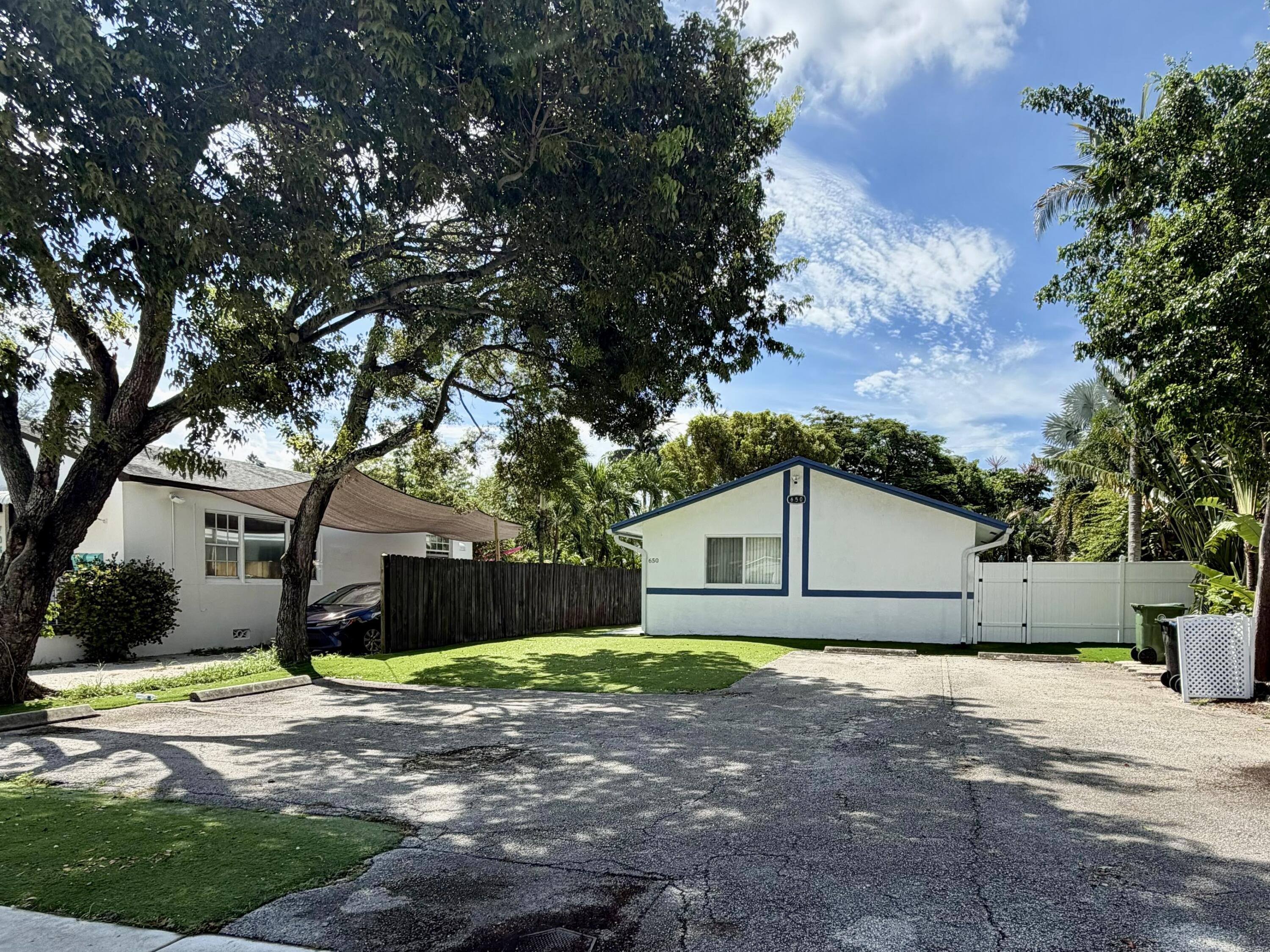 650 NE 15TH Street # B, Fort Lauderdale FL 33304