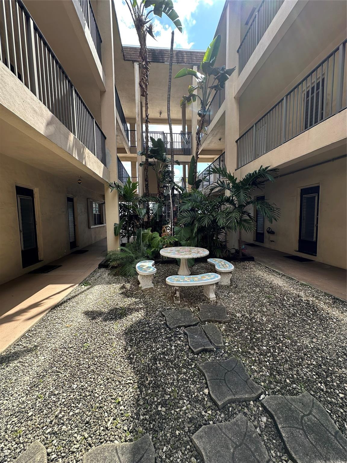 348 S Federal Highway # 6, Dania Beach FL 33004