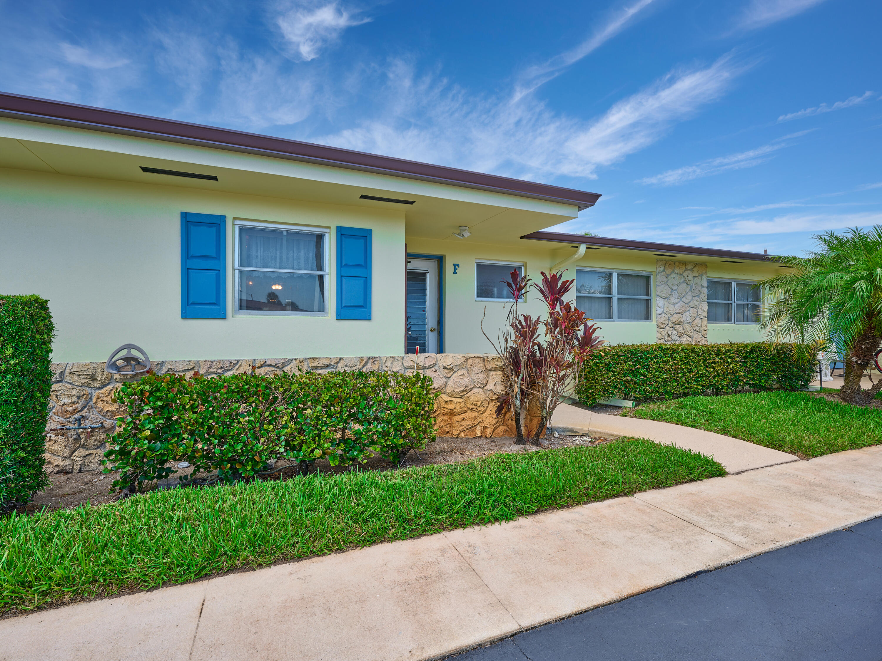 2804 Crosley Drive E # F, West Palm Beach FL 33415