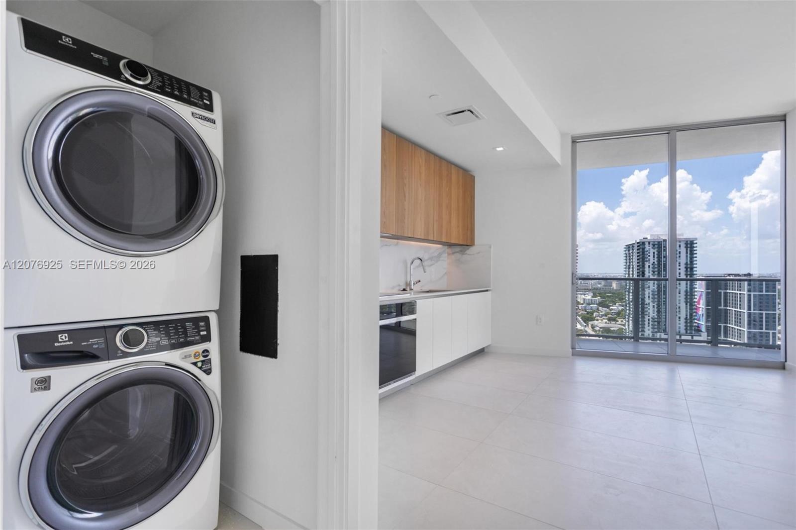 1400 Biscayne Blvd # 2507 — Photo 3