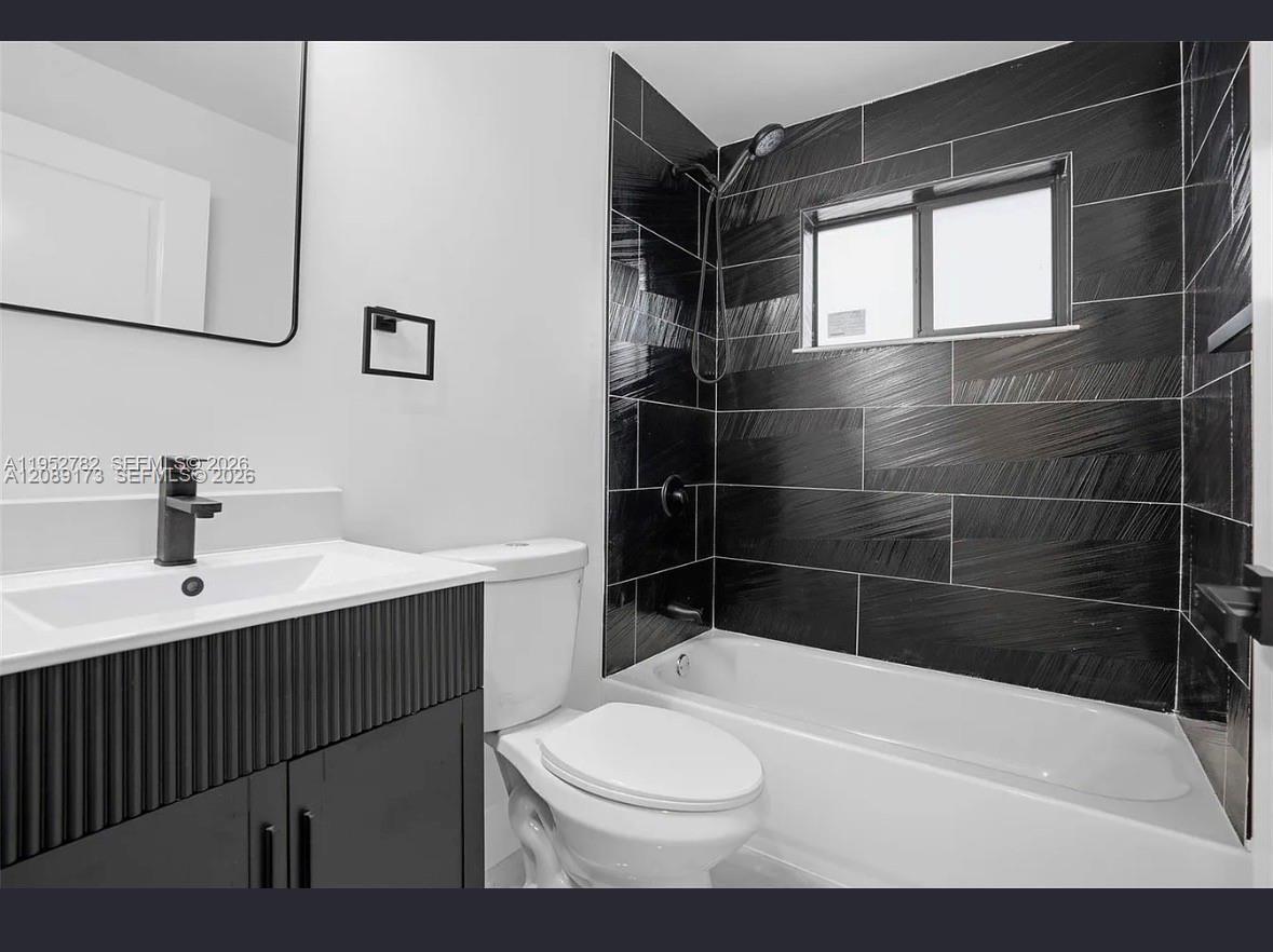 1411 NW 40th St # 1 — Photo 5