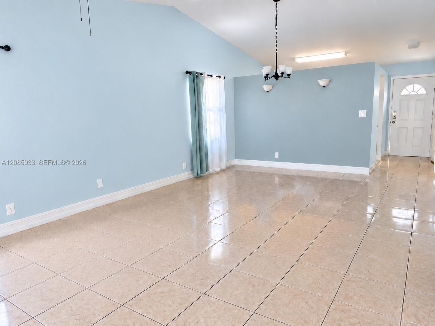 401 NW 43rd St — Photo 3